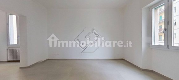 2 bedrooms Apartment in Florence, Italy No. 49530 7