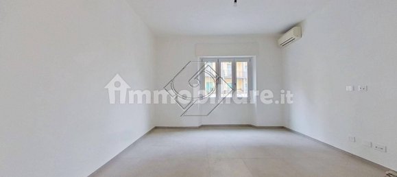 2 bedrooms Apartment in Florence, Italy No. 49530 6