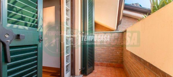 Villa de 3 habitaciónes en Origgio, Italy No. 175478 10