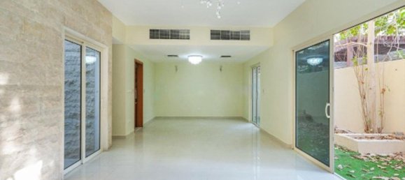 5 Schlafzimmer Villa in Al Raha Gardens, UAE, Nr. 19509 2