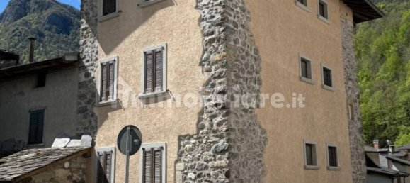 5 rooms Building in Olmo al Brembo, Italy No. 285771 2