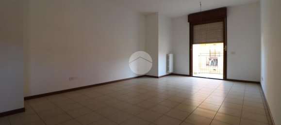 2 rooms Apartment in Mantua, Italy No. 248067 3