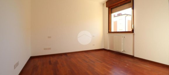 2 rooms Apartment in Mantua, Italy No. 248067 8