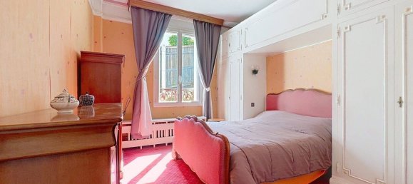 4 bedrooms House in Garches, France No. 351363 9