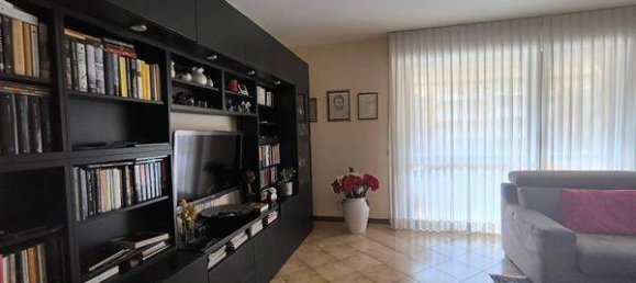 Apartamento de 4 habitaciónes en Pisa, Italy No. 233052 37
