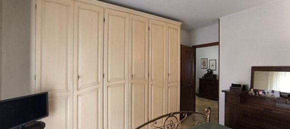 Apartamento de 4 habitaciónes en Pisa, Italy No. 233052 32