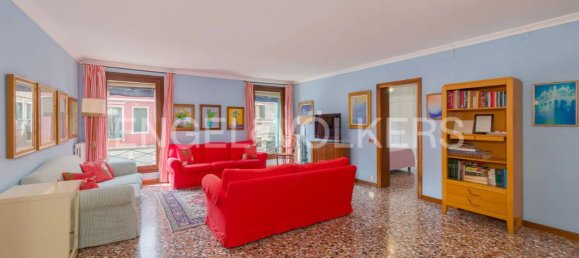 9 rooms Duplex in Venice, Italy No. 63000 3