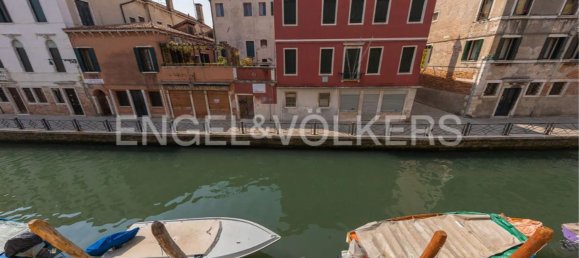 9 rooms Duplex in Venice, Italy No. 63000 4