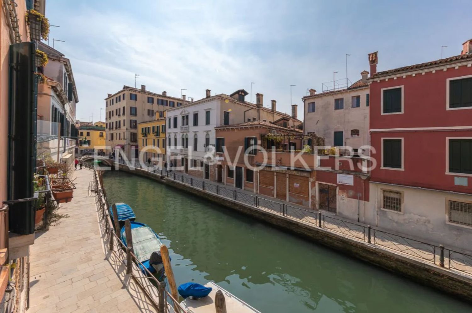 9 rooms Duplex in Venice, Italy No. 63000