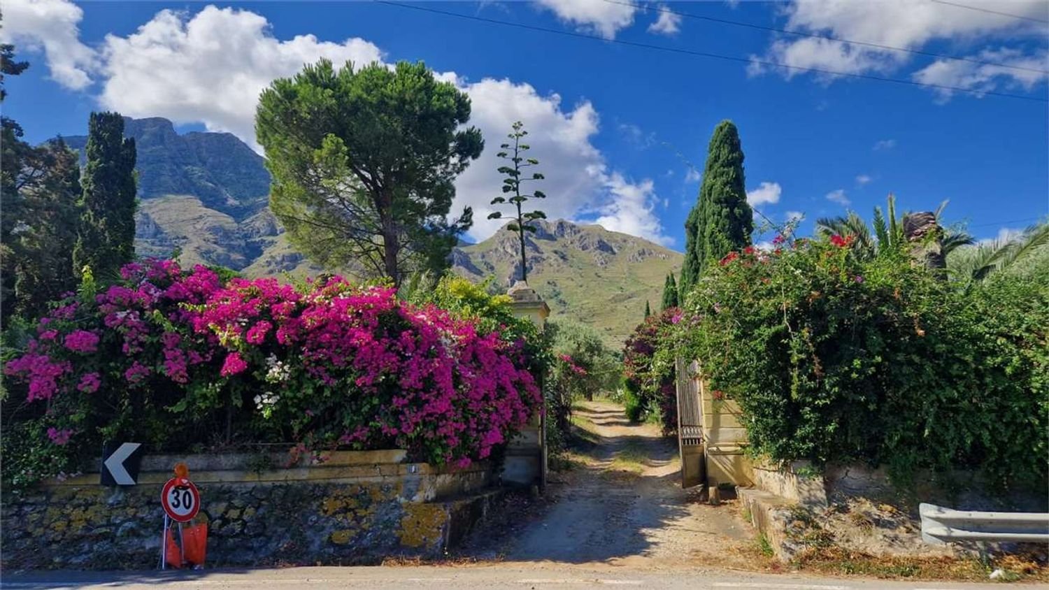  قطعة أرض في Termini Imerese, Italy رقم 372320