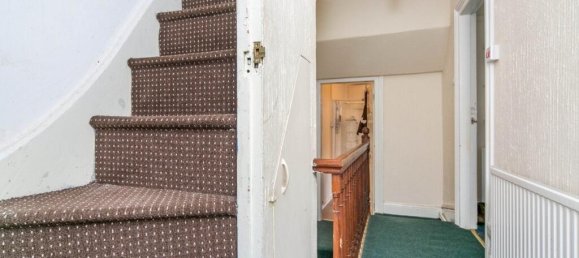 3 bedrooms House in Holyhead, United Kingdom No. 2272 32