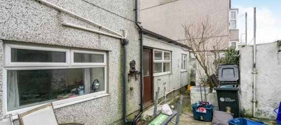 3 bedrooms House in Holyhead, United Kingdom No. 2272 36