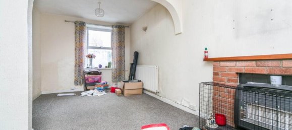 3 bedrooms House in Holyhead, United Kingdom No. 2272 4