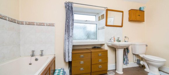 3 bedrooms House in Holyhead, United Kingdom No. 2272 30