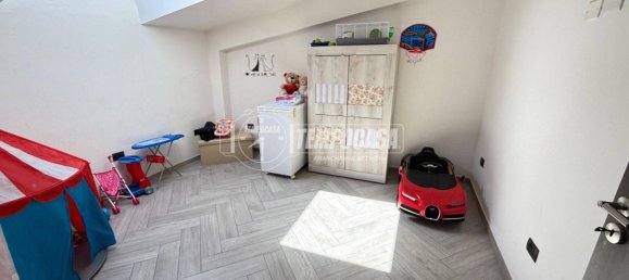 3 bedrooms Apartment in Giugliano in Campania, Italy No. 16620 8