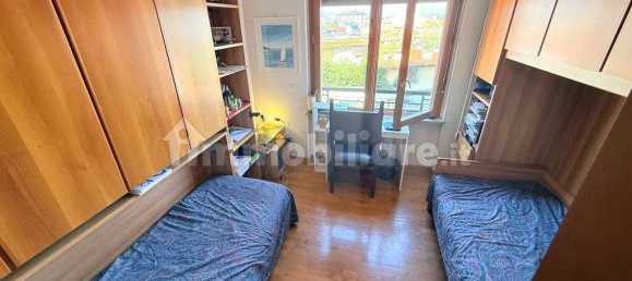 Квартира с 3 спальнями в Саронно, Италия № 350139 19