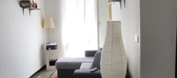 2-salle Appartement à Genoa, Italy No. 278822 10