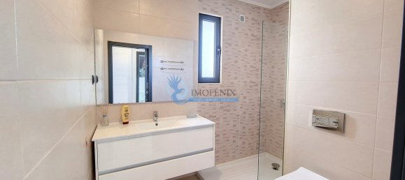 4 bedrooms Villa in Albufeira, Portugal No. 109218 2