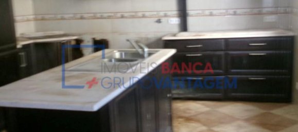 4 Schlafzimmer Haus in Carapinheira, Portugal, Nr. 74698 3