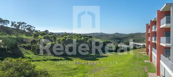 Apartamento de 3 dormitorios en Mexilhoeira Grande, Portugal No. 153673 19