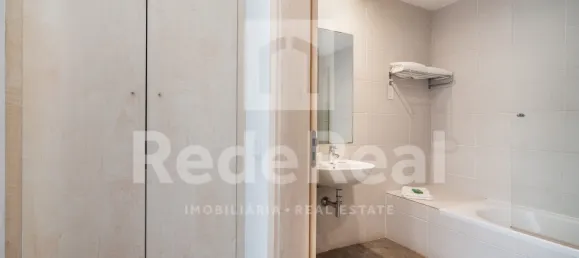 Apartamento de 3 dormitorios en Mexilhoeira Grande, Portugal No. 153673 32