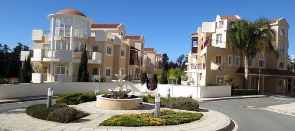 2 bedrooms Apartment in Paphos, Cyprus No. 1422 3