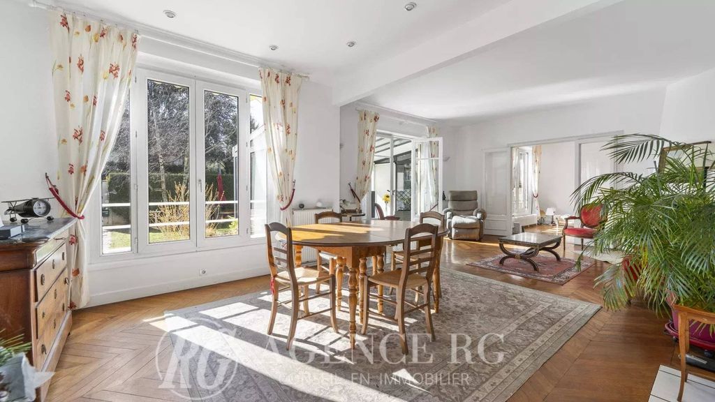 1 chambre Maison à Vaucresson, France No. 133641