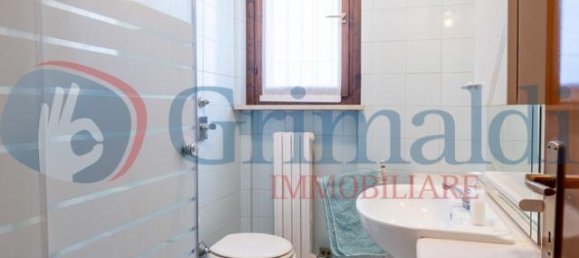 4غرفة شقة في Sant'Angelo Lodigiano, Italy رقم 232709 10