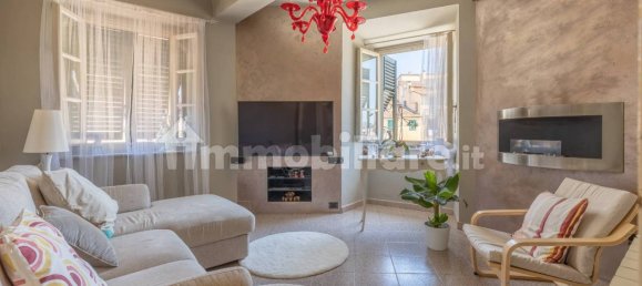 2 Schlafzimmer Wohnung in Lucca, Italy, Nr. 302359 4