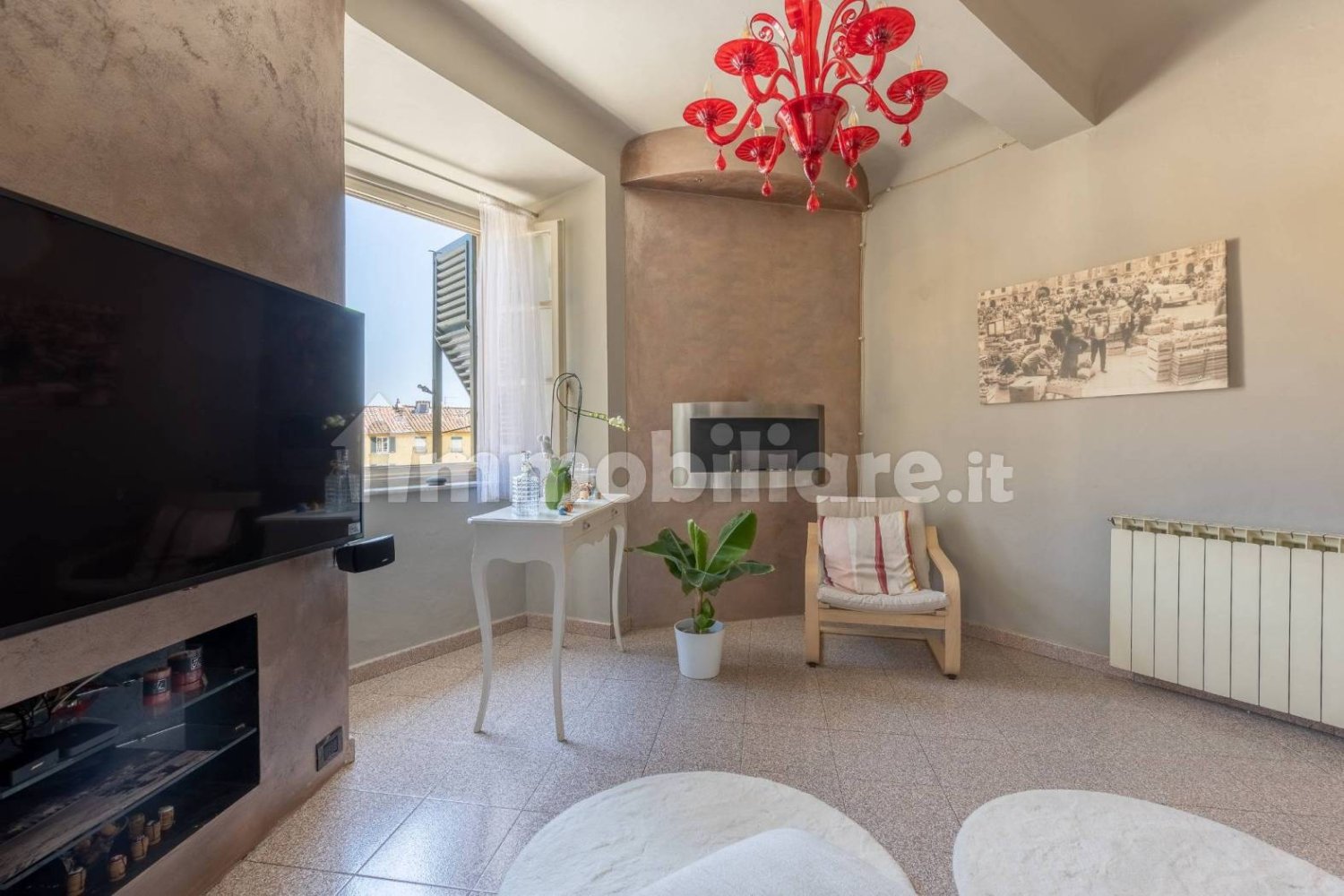 2 Schlafzimmer Wohnung in Lucca, Italy, Nr. 302359