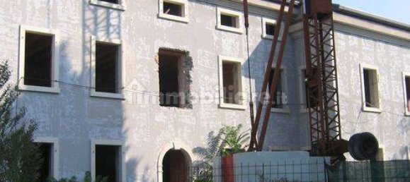 5 rooms House in Castelnuovo del Garda, Italy No. 92127 3