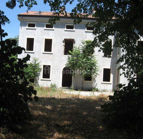 5 rooms House in Castelnuovo del Garda, Italy No. 92127