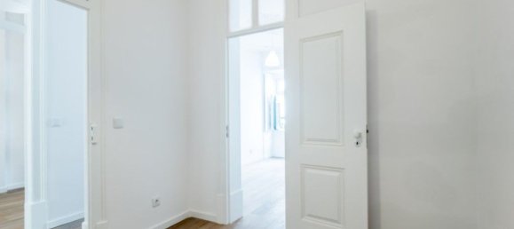 2 bedrooms Apartment in Lisbon, Portugal No. 92615 17