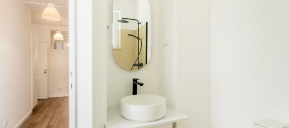 2 bedrooms Apartment in Lisbon, Portugal No. 92615 21