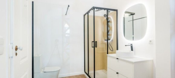 2 bedrooms Apartment in Lisbon, Portugal No. 92615 10