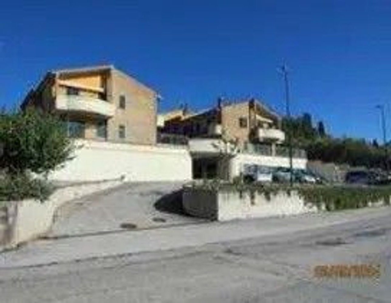 4 rooms Apartment in Recanati, Italy No. 295340