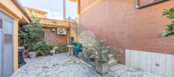 2 Schlafzimmer Wohnung in Rome, Italy, Nr. 282487 4