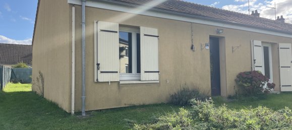 2 bedrooms House in Vatan, France No. 235696 2