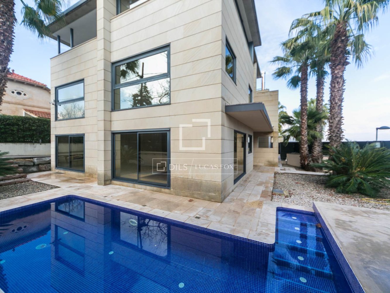 Вилла с 4 спальнями в Вальдорейкс, Испания № 351737