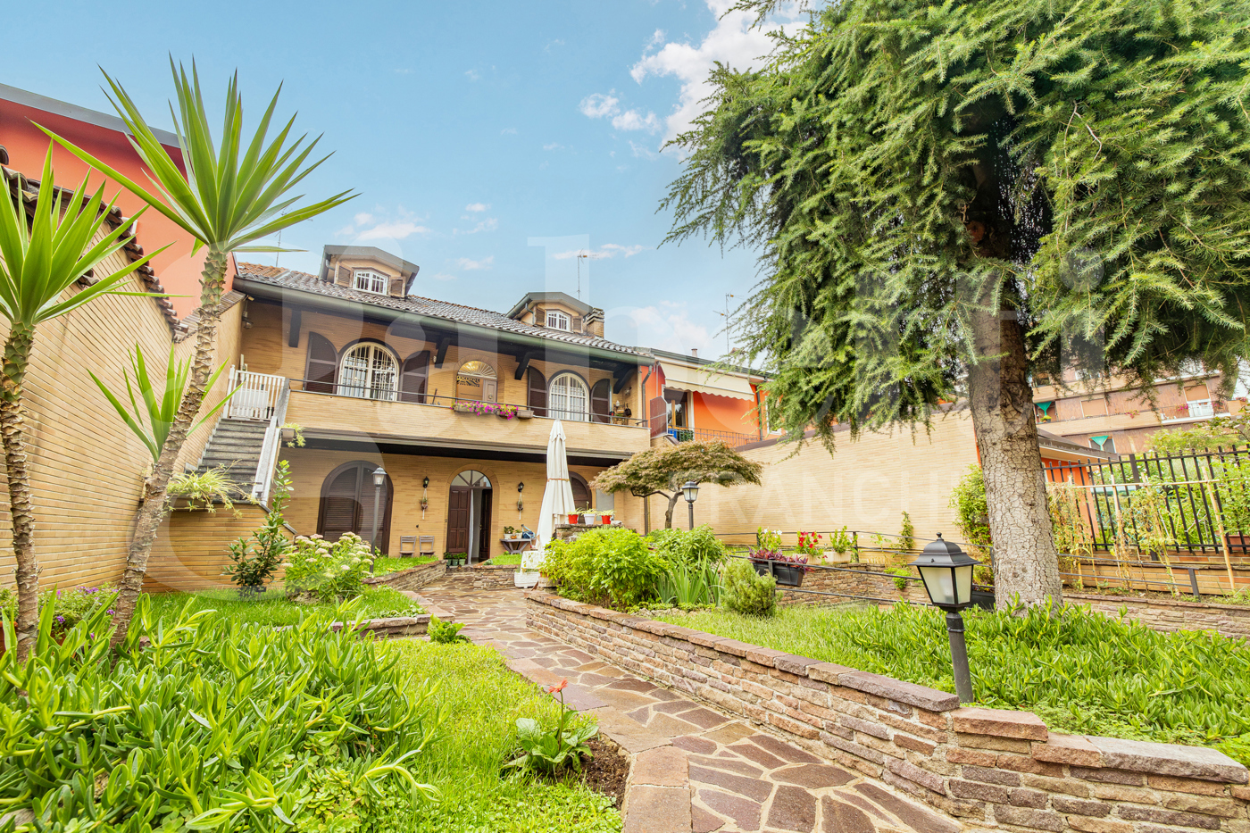 4 غرف نوم شقة في Pioltello, Italy رقم 351425