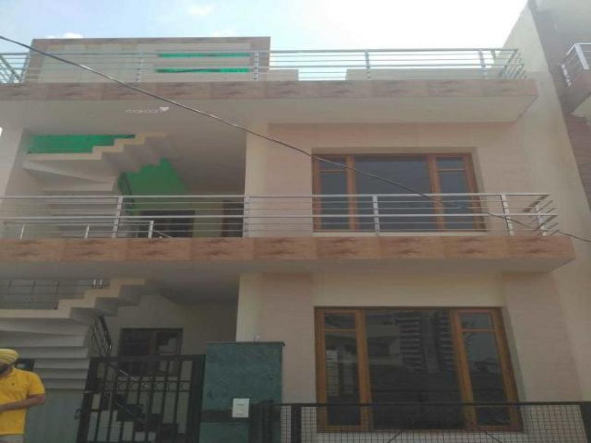 3 bedrooms House in Mohali, India No. 15410