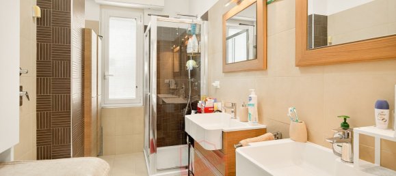 3 bedrooms Apartment in Milan, Italy No. 357906 10