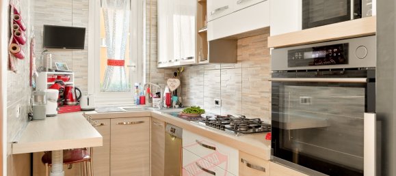 3 bedrooms Apartment in Milan, Italy No. 357906 7