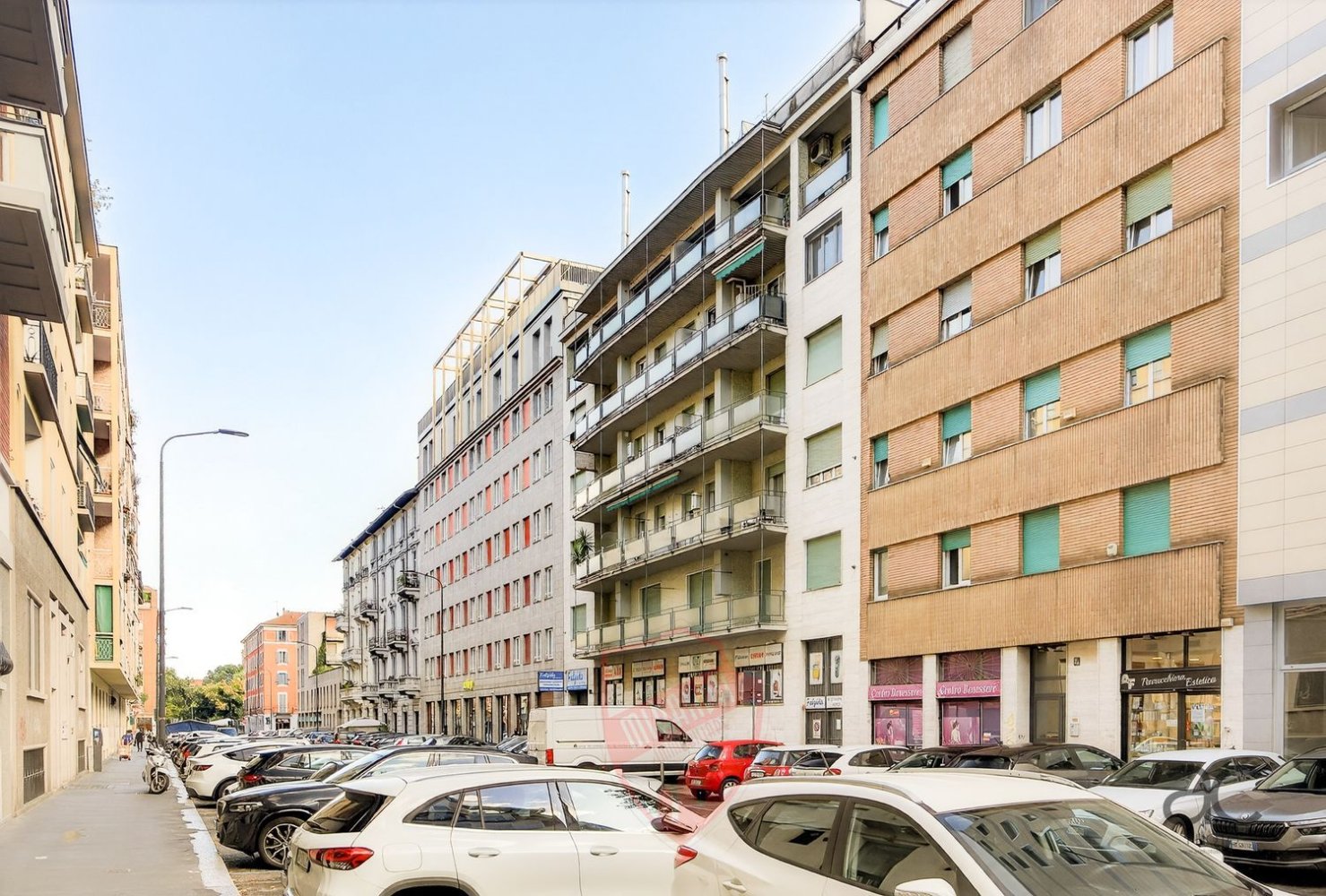 3 bedrooms Apartment in Milan, Italy No. 357906