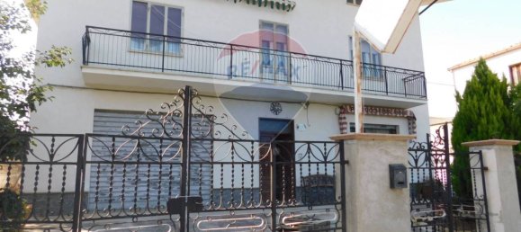 2 Schlafzimmer Haus in Rapino, Italy, Nr. 178931 3