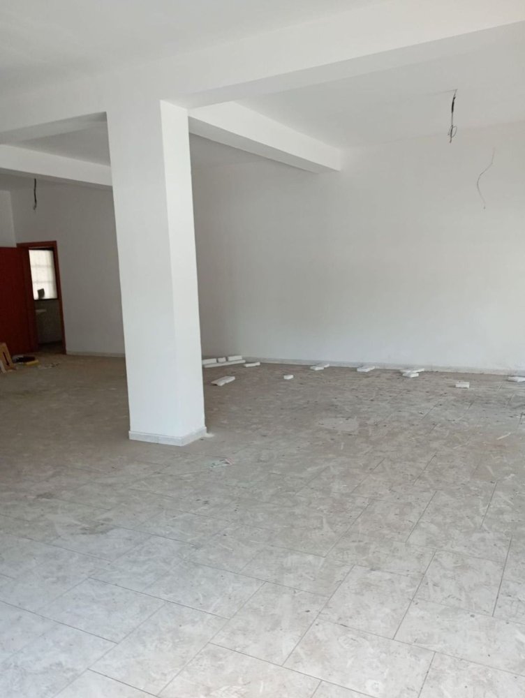  عقار تجاري في Syracuse, Italy 180متر مربع رقم 245831