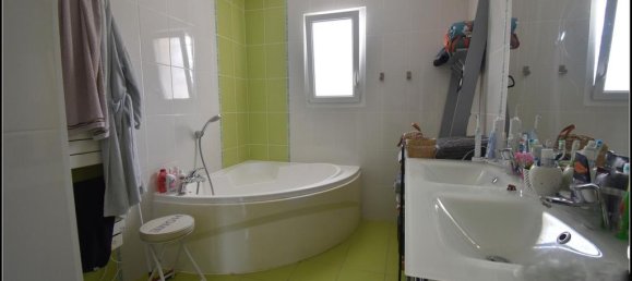 Villa de 5 dormitorios en Gemozac, France No. 346572 15