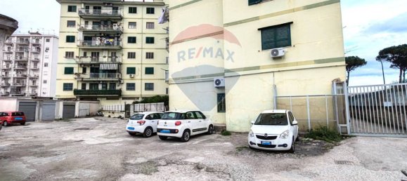 Гараж 37м² в Казория, Италия № 330605 5