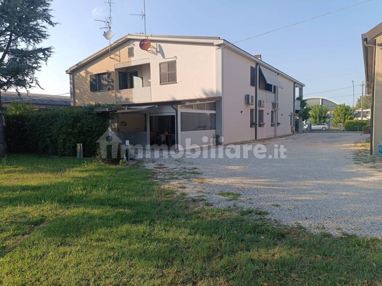 3 Schlafzimmer Villa in Massa Lombarda, Italy, Nr. 341195
