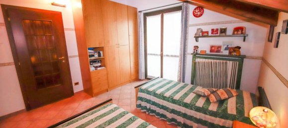 Apartamento de 6 divisões em Chivasso, Italy N.º 176878 19
